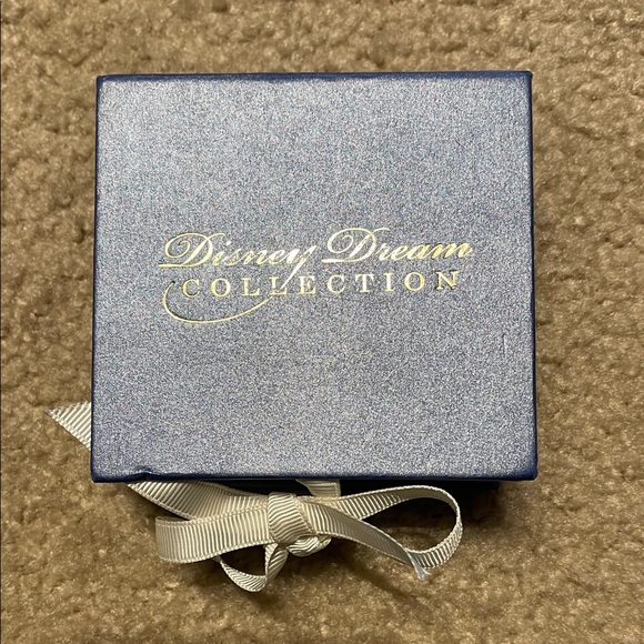Disney Dream Collection- 14k Gold Diamond Studded Earrings.
